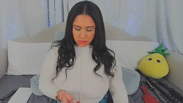 MeghanXO online show from March 15, 2026, 12:44 pm