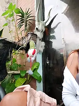 k lebannon online show from January 4, 2025, 8:37 pm