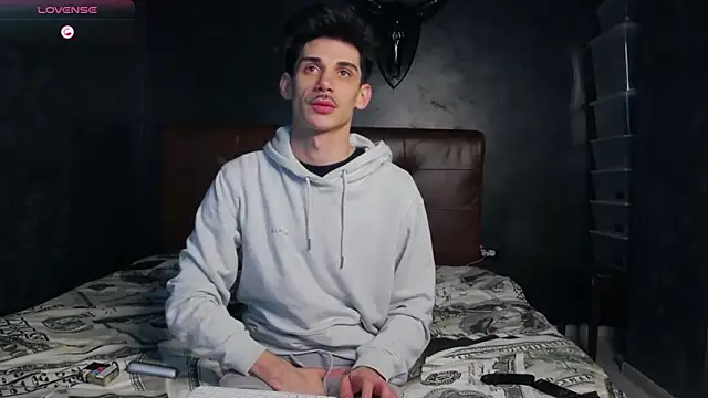 Snapshot of DanielCrush1 chatting on February 17, 2026, 7:27 am DanielCrush1 online show from February 17, 2026, 7:27 am