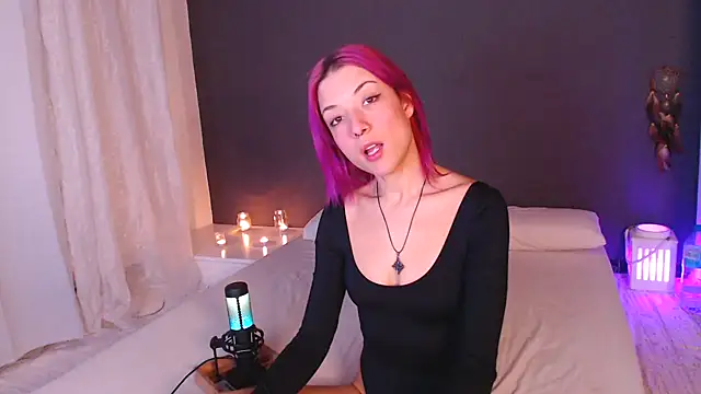 Snapshot of KarlaLuar_ chatting on January 28, 2025, 6:17 pm KarlaLuar online show from January 28, 2025, 6:17 pm