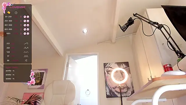 catalinasaiz online show from February 1, 2025, 2:02 pm