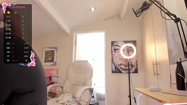 catalinasaiz online show from March 17, 2025, 2:23 pm