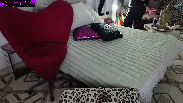 Myrnasexxx online show from March 28, 2026, 1:16 am