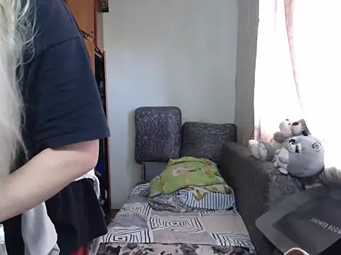 Snapshot of BustyBlond chatting on January 15, 2025, 12:15 pm BustyBlond online show from January 15, 2025, 12:15 pm