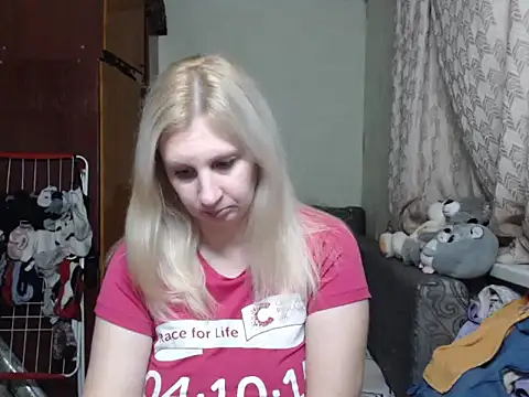 Snapshot of BustyBlond chatting on January 23, 2025, 3:32 pm BustyBlond online show from January 23, 2025, 3:32 pm