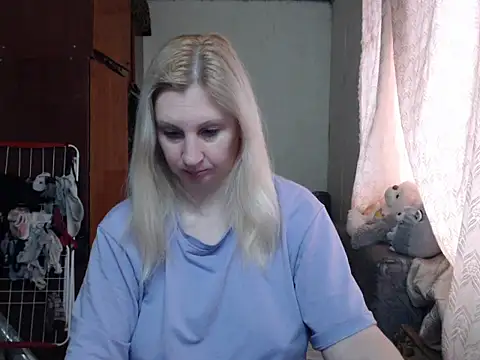 Snapshot of BustyBlond chatting on January 25, 2025, 9:15 am BustyBlond online show from January 25, 2025, 9:15 am