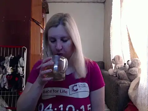 Snapshot of BustyBlond chatting on February 13, 2025, 5:48 am BustyBlond online show from February 13, 2025, 5:48 am
