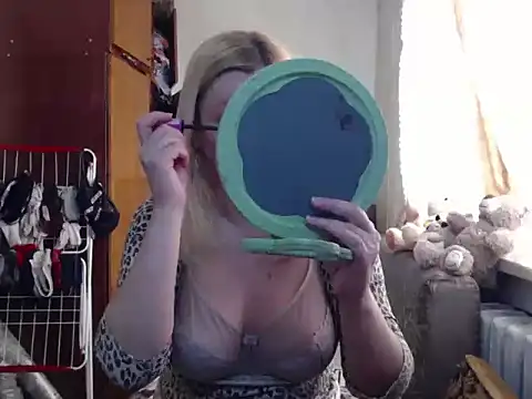 Snapshot of BustyBlond chatting on February 26, 2025, 6:37 am BustyBlond online show from February 26, 2025, 6:37 am