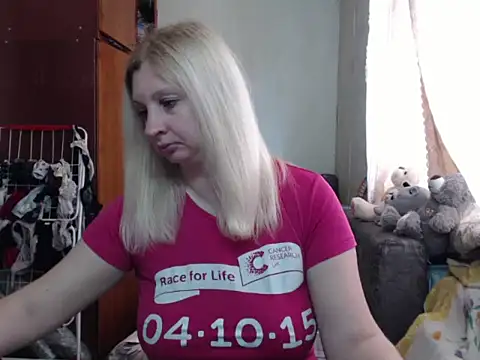 Snapshot of BustyBlond chatting on March 12, 2025, 9:55 am BustyBlond online show from March 12, 2025, 9:55 am