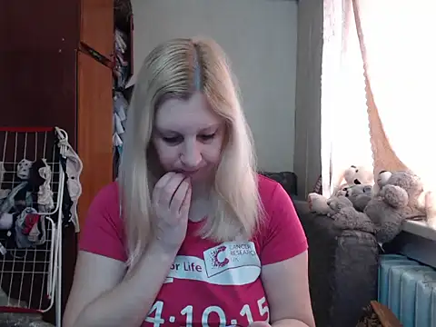 Snapshot of BustyBlond chatting on March 17, 2025, 6:07 am BustyBlond online show from March 17, 2025, 6:07 am