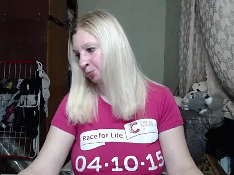 Snapshot of BustyBlond chatting on March 17, 2025, 4:33 pm BustyBlond online show from March 17, 2025, 4:33 pm