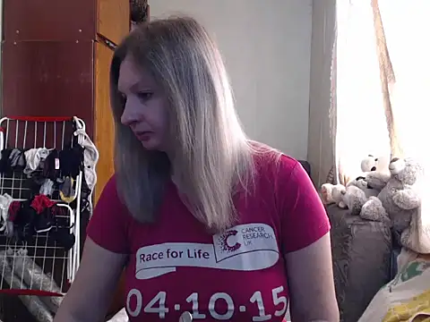 Snapshot of BustyBlond chatting on March 21, 2025, 5:21 am BustyBlond online show from March 21, 2025, 5:21 am