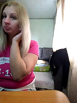 Snapshot of BustyBlond chatting on October 12, 2025, 10:03 am BustyBlond online show from October 12, 2025, 10:03 am