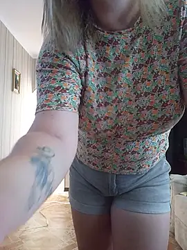 BustyBlond online show from July 1, 2026, 5:42 am