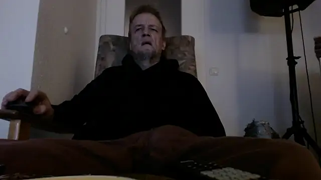 Snapshot of Cordt27 chatting on November 24, 2025, 8:08 pm Cordt27 online show from November 24, 2025, 8:08 pm