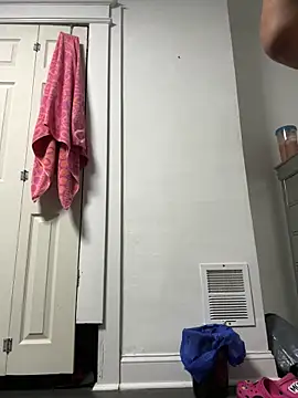 Snapshot of Profet09 chatting on December 16, 2024, 5:00 pm Profet09 online show from December 16, 2024, 5:00 pm