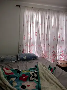 Snapshot of SAT--SU_U chatting on December 1, 2025, 8:25 pm SAT--SU U online show from December 1, 2025, 8:25 pm