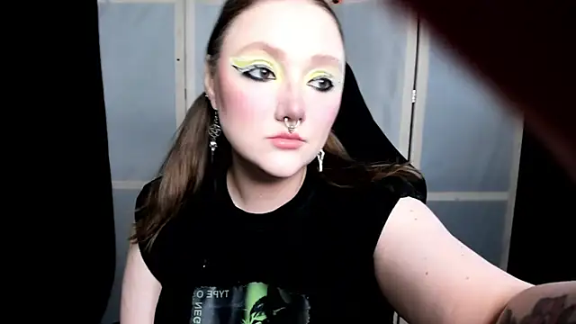 Snapshot of YourDyingBride chatting on November 20, 2025, 5:07 am YourDyingBride online show from November 20, 2025, 5:07 am