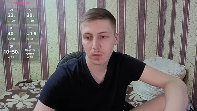 Snapshot of darienlarge chatting on January 9, 2026, 9:27 pm darienlarge online show from January 9, 2026, 9:27 pm