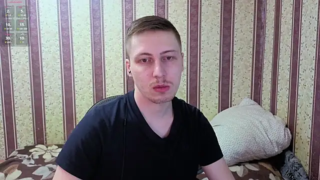 Snapshot of darienlarge chatting on January 15, 2026, 7:39 pm darienlarge online show from January 15, 2026, 7:39 pm