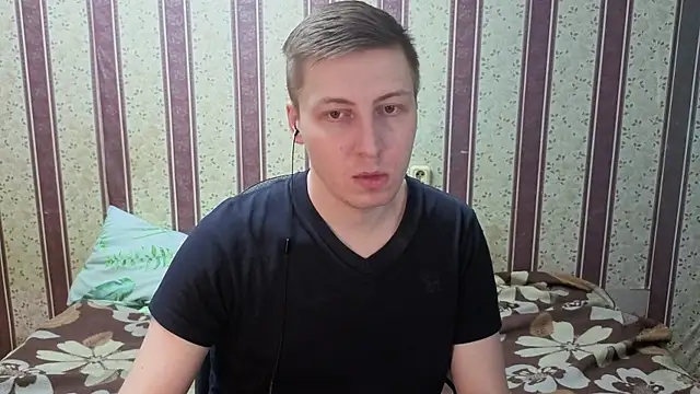 Snapshot of darienlarge chatting on February 8, 2026, 3:10 am darienlarge online show from February 8, 2026, 3:10 am