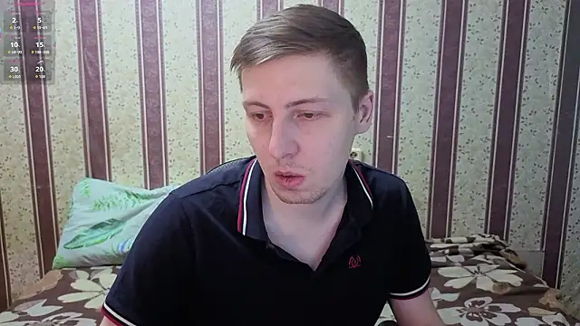 Snapshot of darienlarge chatting on February 10, 2026, 4:55 pm darienlarge online show from February 10, 2026, 4:55 pm