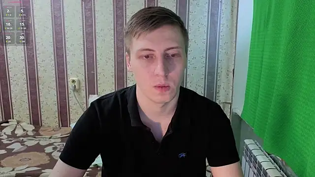 Snapshot of darienlarge chatting on February 16, 2026, 7:59 am darienlarge online show from February 16, 2026, 7:59 am