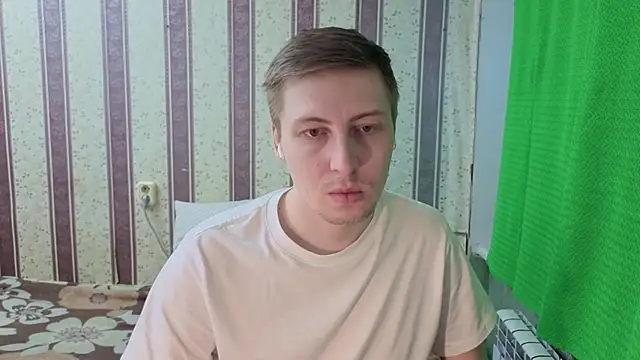 Snapshot of darienlarge chatting on March 1, 2026, 6:37 am darienlarge online show from March 1, 2026, 6:37 am