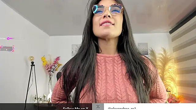 Snapshot of Alexandra_ra chatting on January 21, 2025, 11:24 pm Alexandra ra online show from January 21, 2025, 11:24 pm