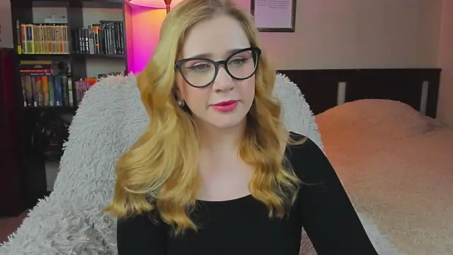 Snapshot of Lav_Tender chatting on September 17, 2025, 7:37 pm Lav Tender online show from September 17, 2025, 7:37 pm