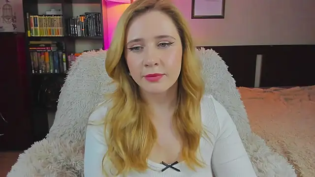 Snapshot of Lav_Tender chatting on September 18, 2025, 9:50 pm Lav Tender online show from September 18, 2025, 9:50 pm