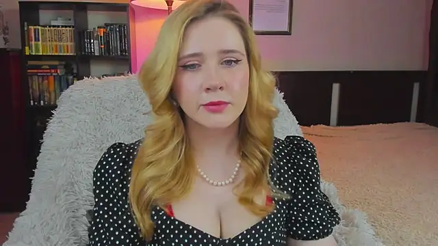 Snapshot of Lav_Tender chatting on September 28, 2025, 9:42 pm Lav Tender online show from September 28, 2025, 9:42 pm