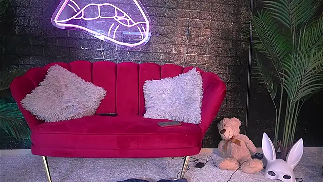 ScarlettQuate online show from January 8, 2025, 5:59 pm