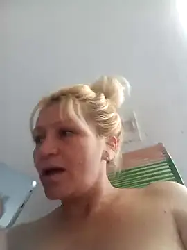 Nicolle Milf online show from March 3, 2025, 5:39 pm