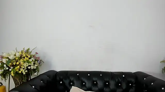 Snapshot of SSCARLETH_ chatting on April 21, 2026, 12:33 pm SSCARLETH online show from April 21, 2026, 12:33 pm
