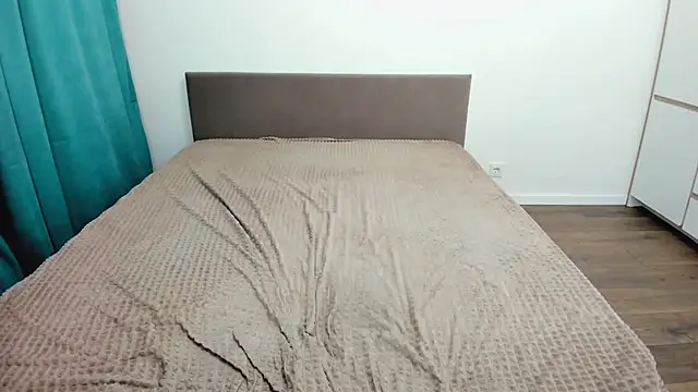 perfect sweety girl online show from March 18, 2025, 8:37 pm