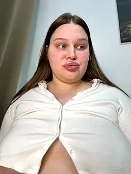 perfect sweety girl online show from October 3, 2025, 7:11 pm