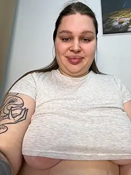 perfect sweety girl online show from November 14, 2025, 5:55 pm