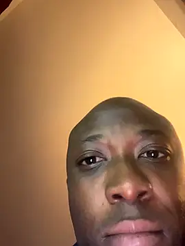 Snapshot of KingB8r chatting on October 11, 2025, 10:19 pm KingB8r online show from October 11, 2025, 10:19 pm