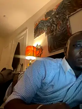 Snapshot of KingB8r chatting on October 22, 2025, 3:18 am KingB8r online show from October 22, 2025, 3:18 am