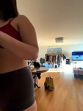 TheCinderella online show from November 3, 2025, 2:29 pm