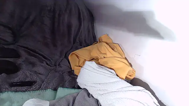 Tobi907790 online show from November 27, 2025, 7:38 pm