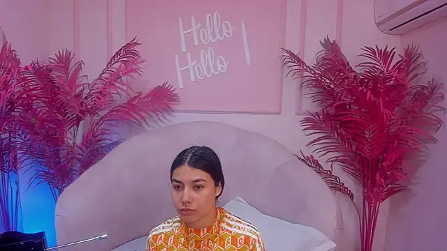 Snapshot of Natasharuso chatting on February 22, 2025, 11:35 am Natasharuso online show from February 22, 2025, 11:35 am