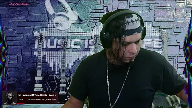 chino roz online show from March 6, 2025, 11:36 am