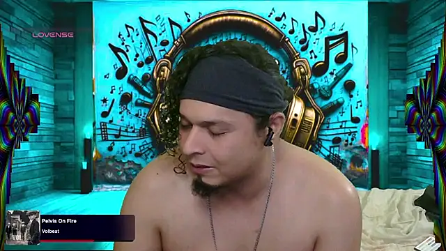 chino roz online show from March 13, 2025, 3:39 pm