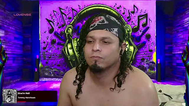 chino roz online show from March 15, 2025, 7:42 am