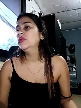 Latina sexy1 online show from February 13, 2026, 12:34 pm