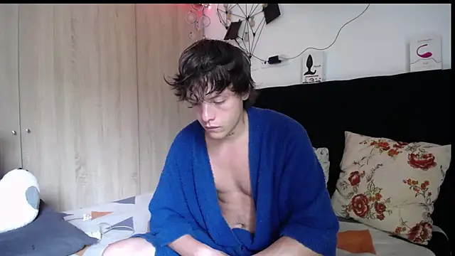 Snapshot of Santiago_kiler chatting on February 24, 2026, 6:17 pm Santiago kiler online show from February 24, 2026, 6:17 pm