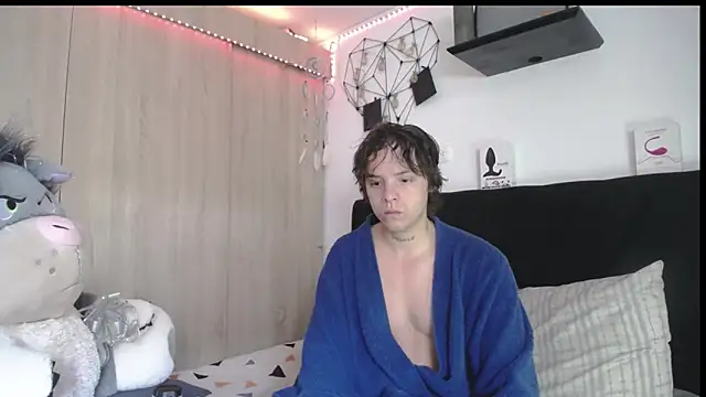 Snapshot of Santiago_kiler chatting on April 14, 2026, 2:34 pm Santiago kiler online show from April 14, 2026, 2:34 pm