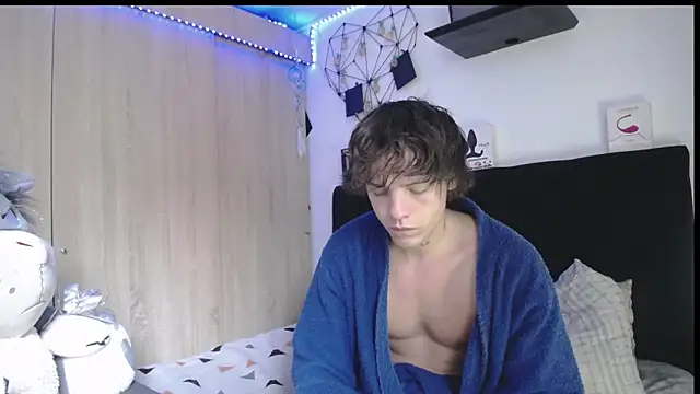 Snapshot of Santiago_kiler chatting on April 21, 2026, 1:39 pm Santiago kiler online show from April 21, 2026, 1:39 pm